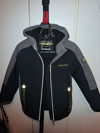 Winterjacke Northville, Grösse 128, Top Zustand!