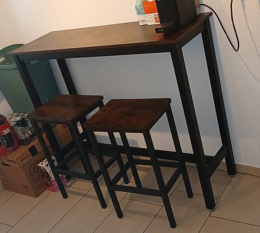 Tavoli: Bartisch mut 2 Hockern – Usato da Oberbipp venduto da nadeschkin85
