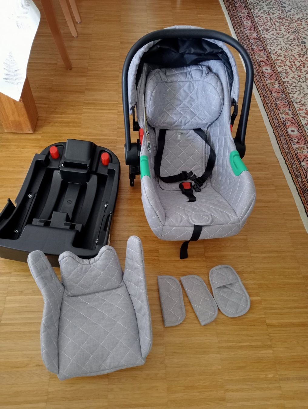 Seggiolini per auto: Neu Babyschale – Nuovo (secondo la descrizione) da Zürich venduto da sendbad 3