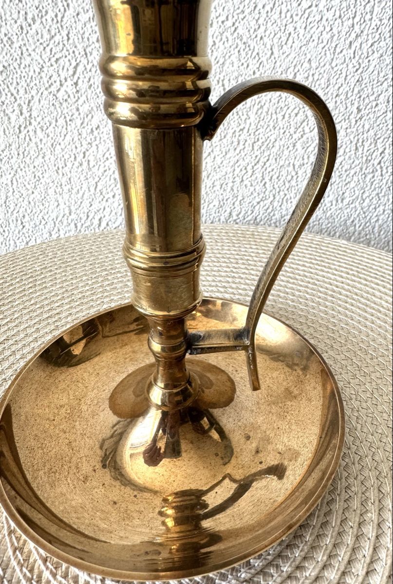 Portacandele: Vintage Messing Kerzenhalter mit Griff – Usato da Balsthal venduto da Narulya 1