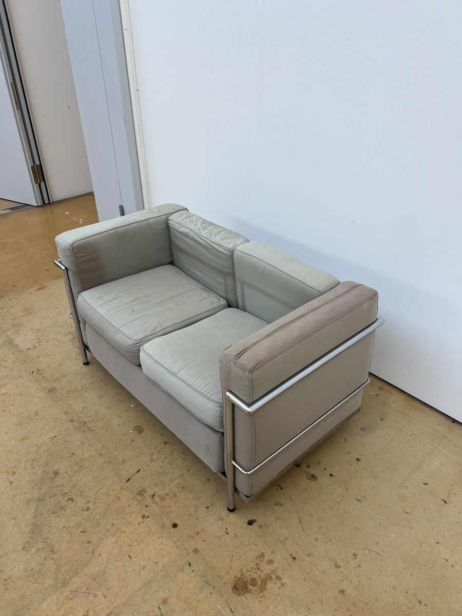 Sofas: LC2 2 Sitzer Sofa / Replika – Gebraucht aus Bern von lindon 1