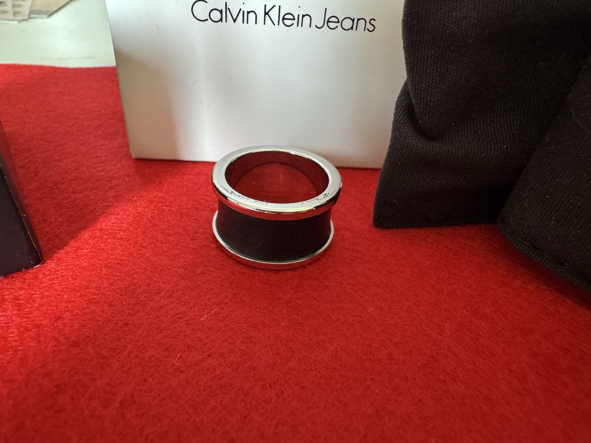 Calvin Klein Anelli: Calvin Klein Ring  – Nuovo (secondo la descrizione) da Lachen SZ venduto da artbyblondangel 5
