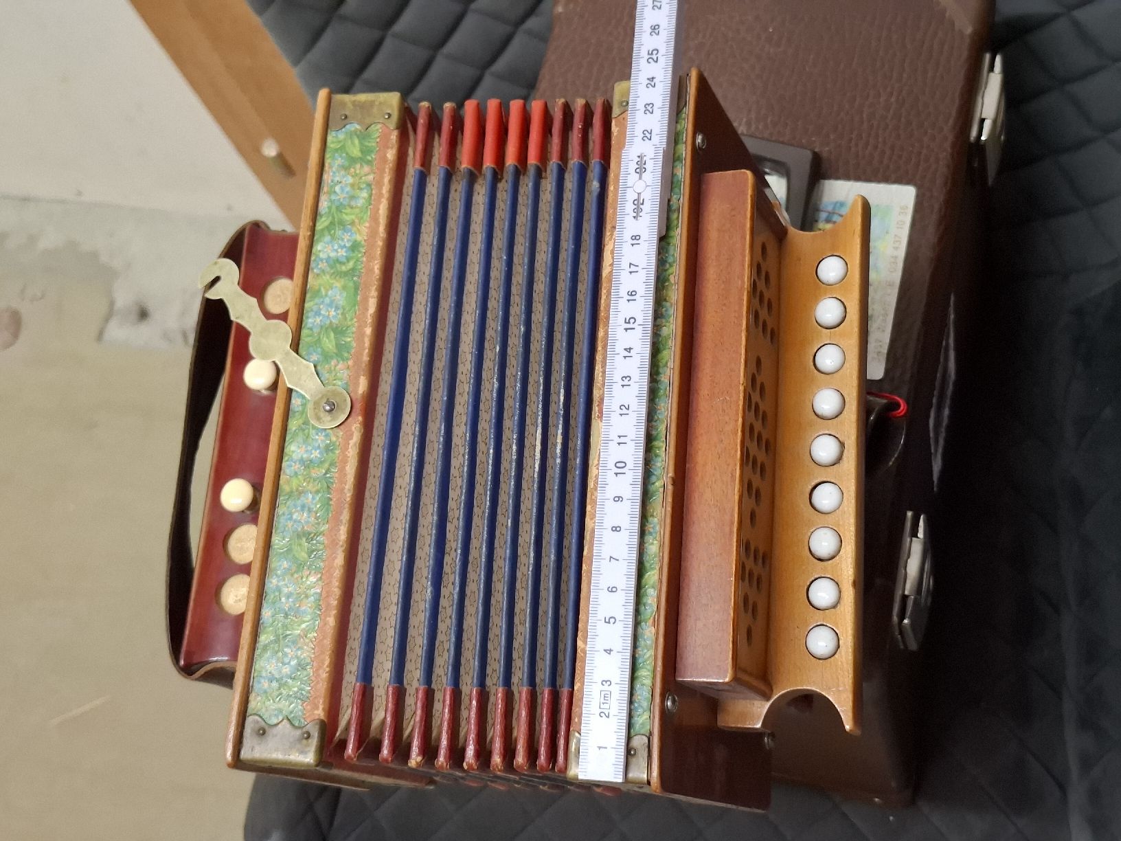 Strumenti musicali: langnauer orgeli – Usato da Villeneuve venduto da BibiVintage