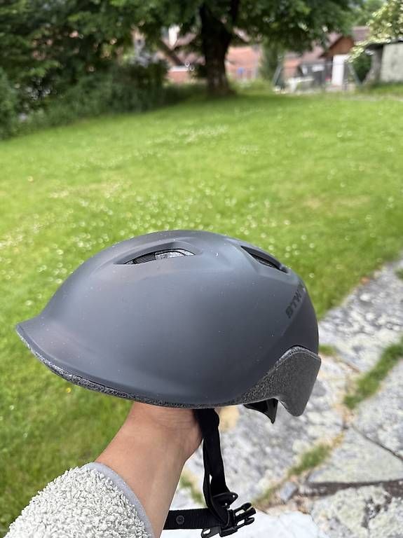 Caschi: Casque velo bon état  – Usato da Corgémont venduto da Barisboyraz 1