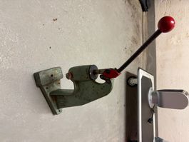 Handhebelpresse Humbel Swiss, Knopfpresse, Kniehebelpresse