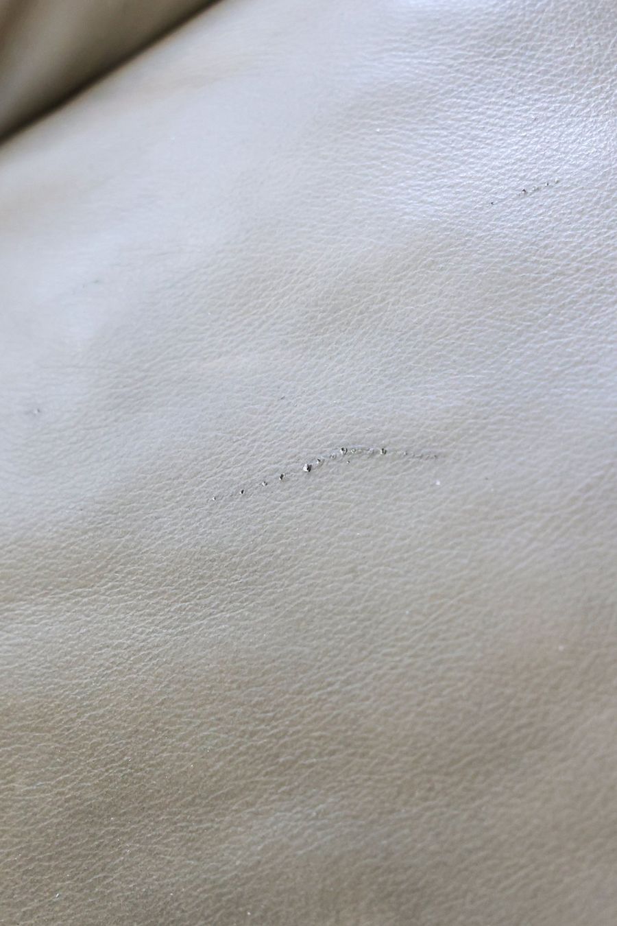 Divani: Sofa Leder mit Nackenstütze gebraucht – Usato da Zollikofen venduto da Dieben 5