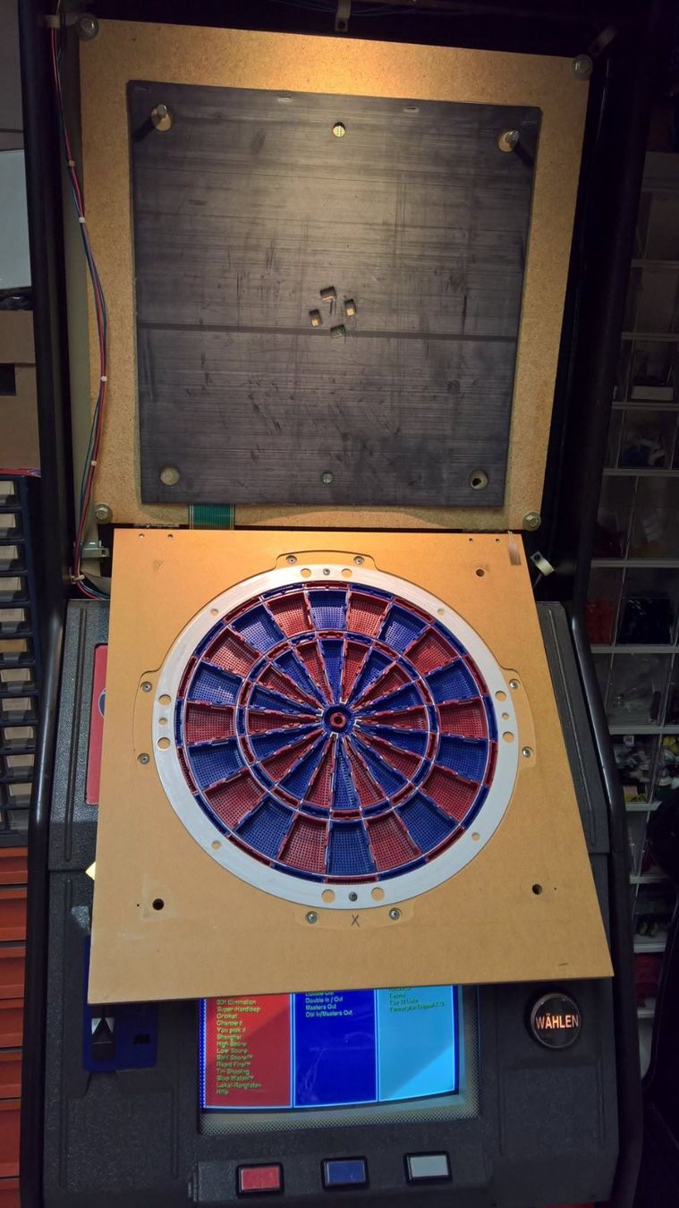 Slot Machine: Löwen Turnier Dart HB8 Vision – Usato da Hombrechtikon venduto da SPS-Liquidationen 4