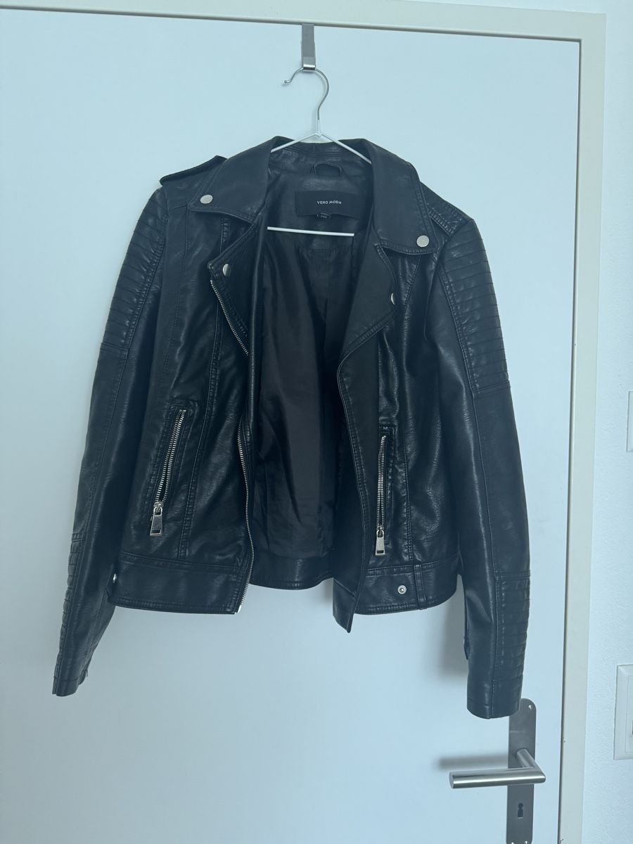 Vero Moda Giacche: Coole Vero Moda Lederjacke, Grösse M, Schwarz, Top! – Usato da Derendingen venduto da tin_26jy