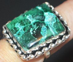 Ring L-1495 – Chrysokoll Malachit – Grösse 8