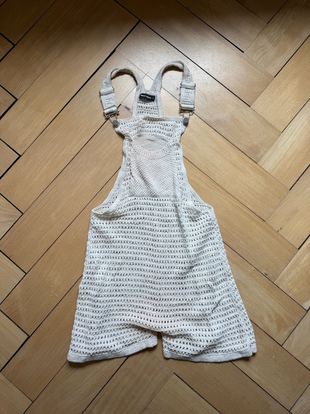 Tute: Strickjumpsuit Latzhose beige S – Usato da Zürich venduto da Diazaio