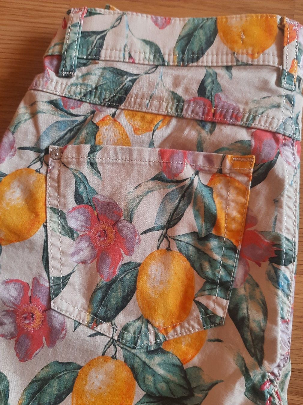 Angels Pantaloni: Angels Hose Gr. S – Usato da Muotathal venduto da robin40 5