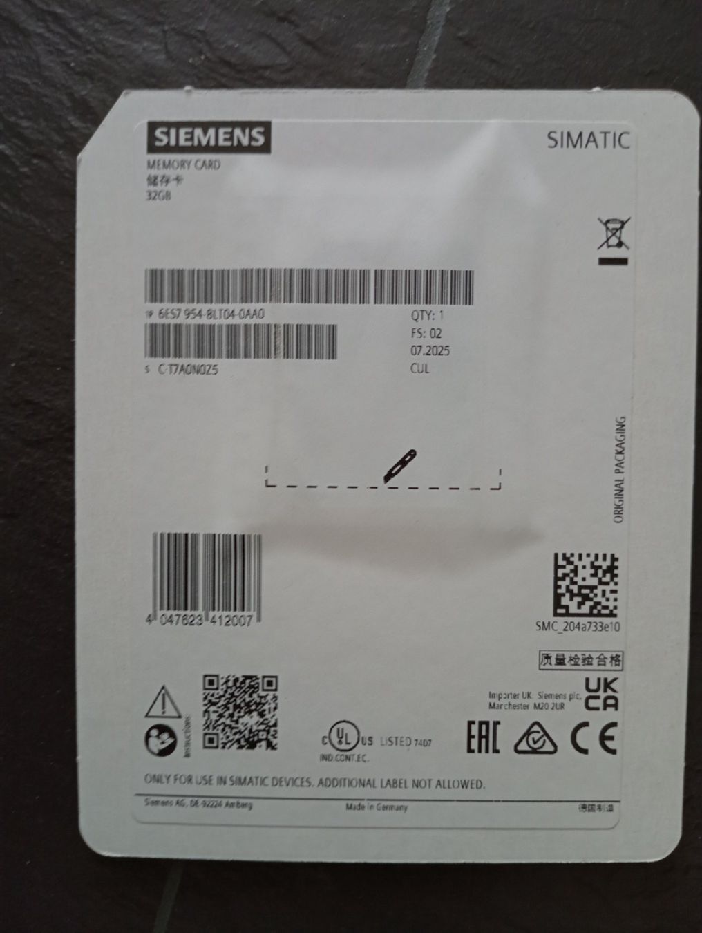 Siemens Componenti elettronici: Siemens SIMATIC S7, MCC, 32 GByte / 6ES7954-8LT04-0AA0 – Nuovo e nell'imballaggio originale da Ufhusen venduto da HKSC