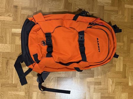Mammut Rucksack orange schwarz, neuwertig