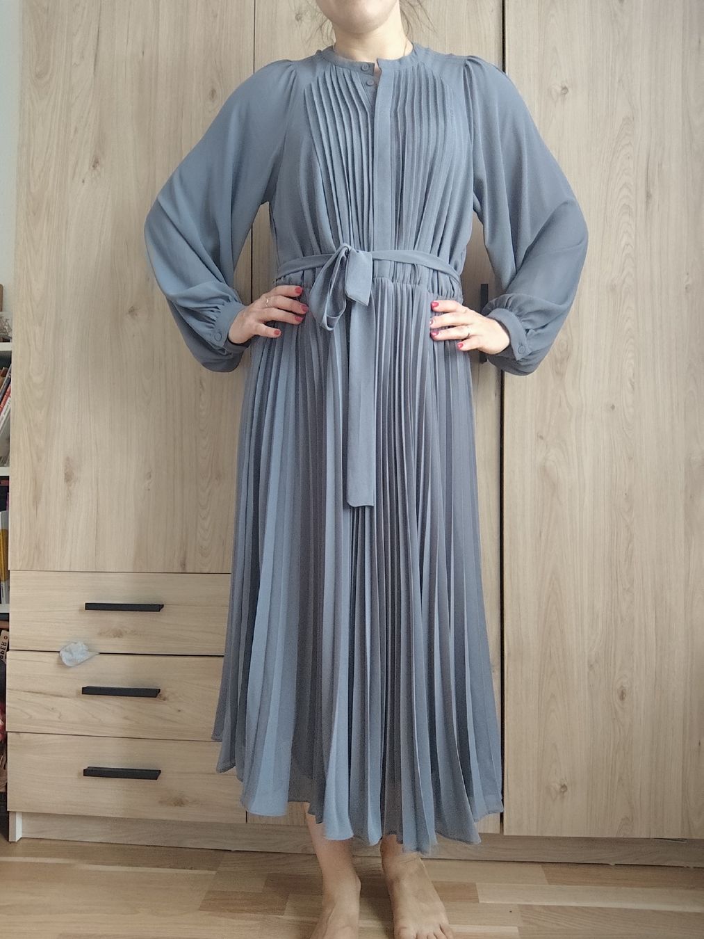 H&M Vestiti: H&M Dress pleated grey size M  – Usato da Mägenwil venduto da VintageGirly 4