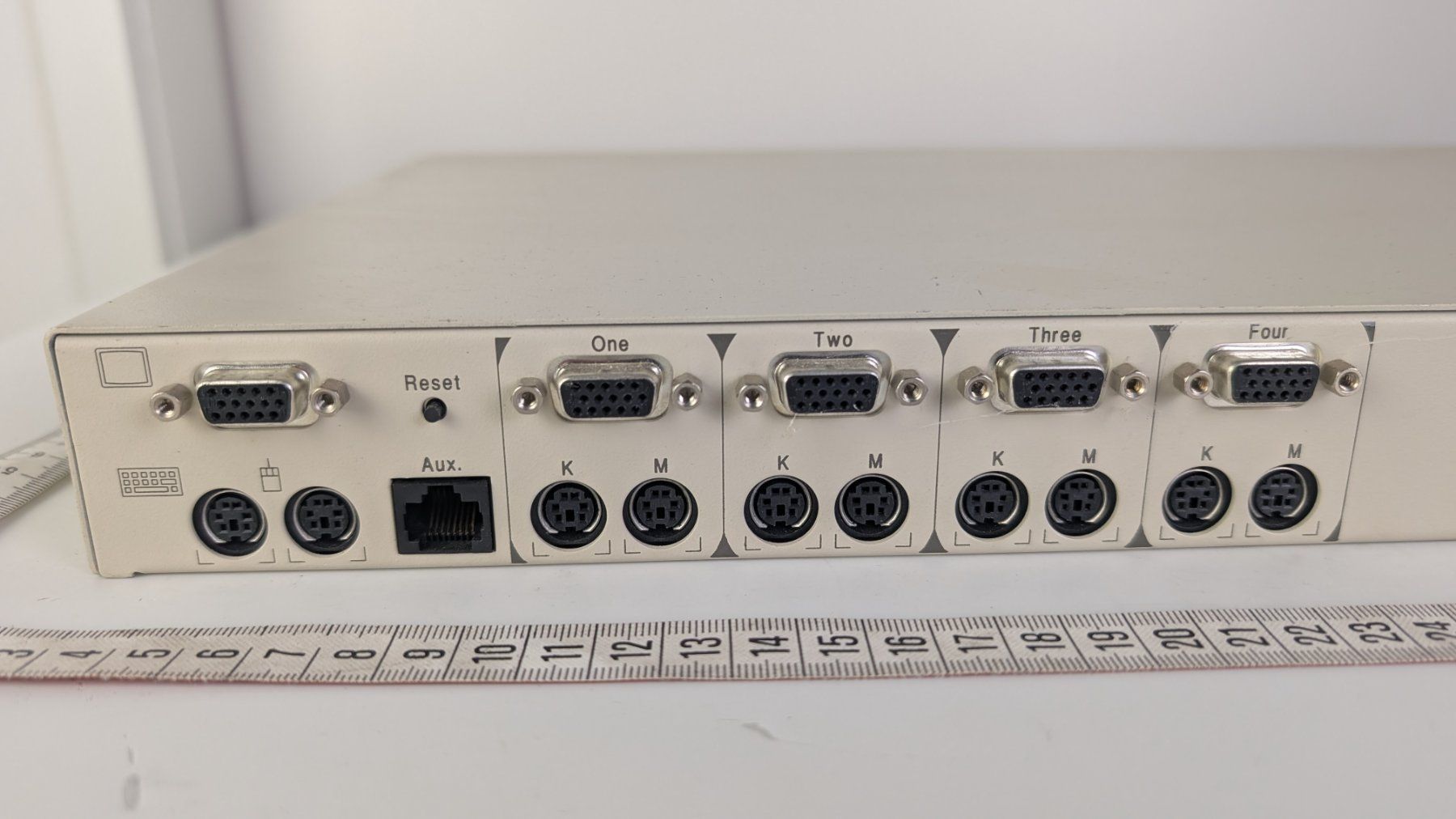 Compaq PCs: Vintage Compaq series 4115 - COMPAQ KVM SWITCH – Gebraucht aus Zürich von 1.Simon 3