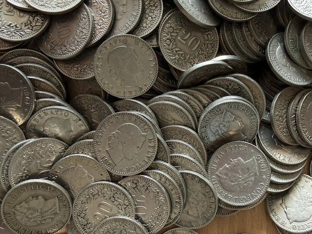 Tutti le monete: Rund 4kg 20 Räppler ab 1881 – Usato da Hinterkappelen venduto da Numismatik3032 3