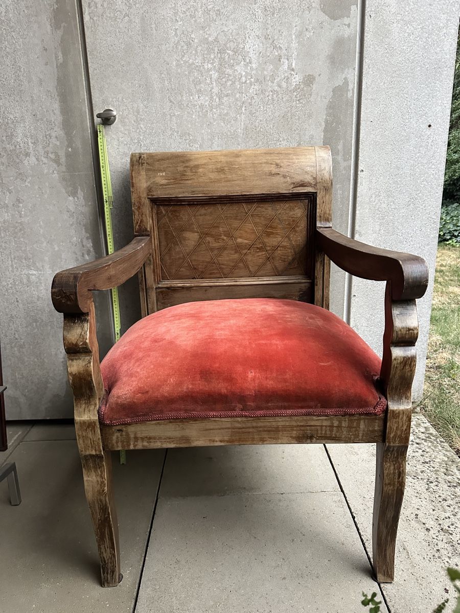 Poltrone: Sessel aus Holz mit rotem Samtpolster – Usato da Windisch venduto da nin_rtk7