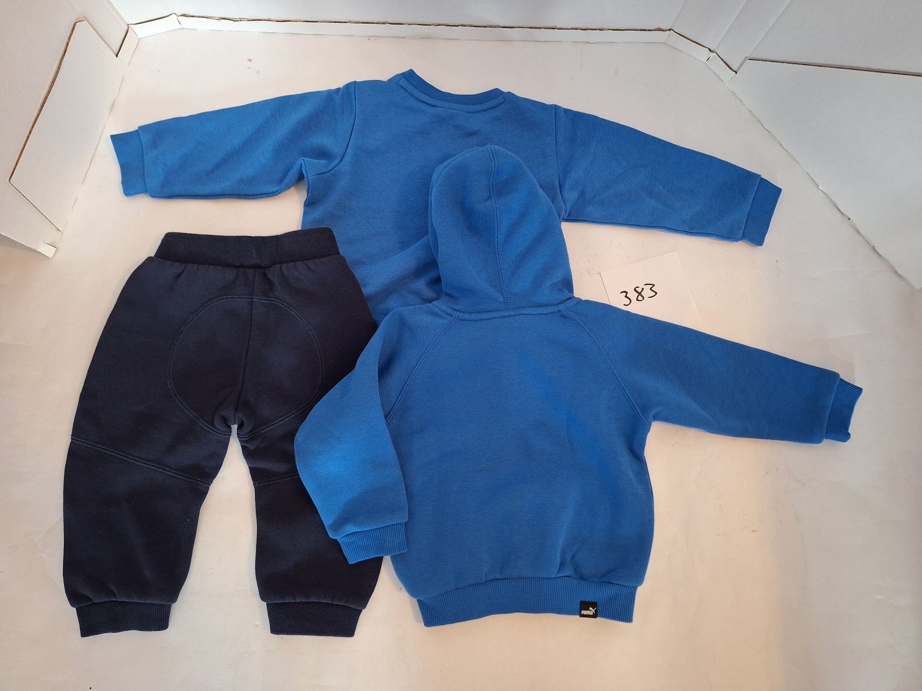 Puma Lotti & Set di vestiti: Puma Kleiderpaket Trainer  74 6-9 Monate – Usato da Chur venduto da copino 2