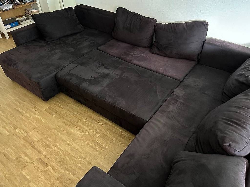 Sofas: Grosses, gemütliches Sofa mit Schlaffunktion – D'occasion à Basel par anguzz 1