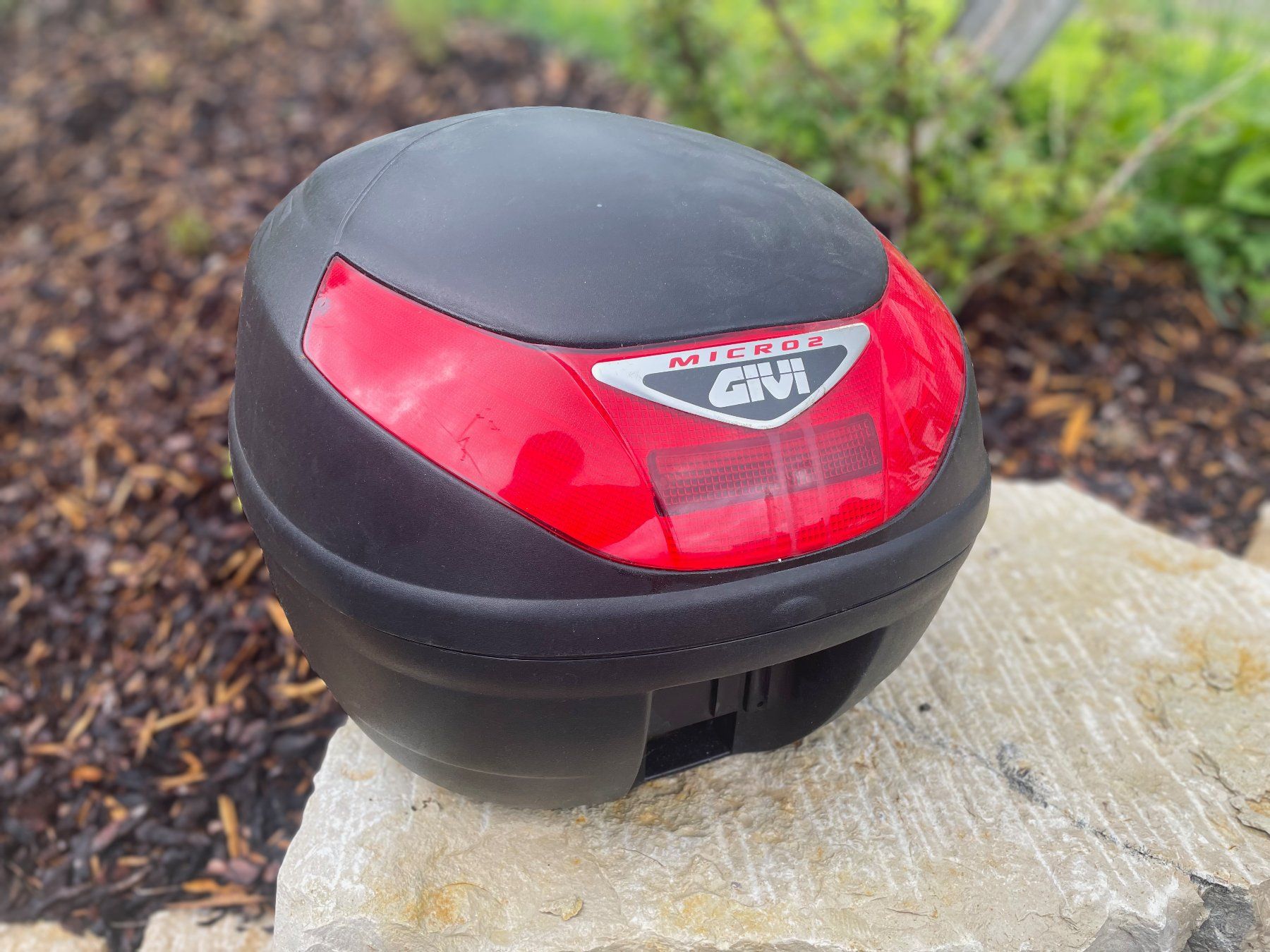 Givi Topcase: GIVI Micro 2 Topcase – Usato da Grenchen venduto da mcrehberger