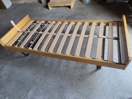 Happy Bett 90x200cm Holz, verstellbarer Kopfteil 