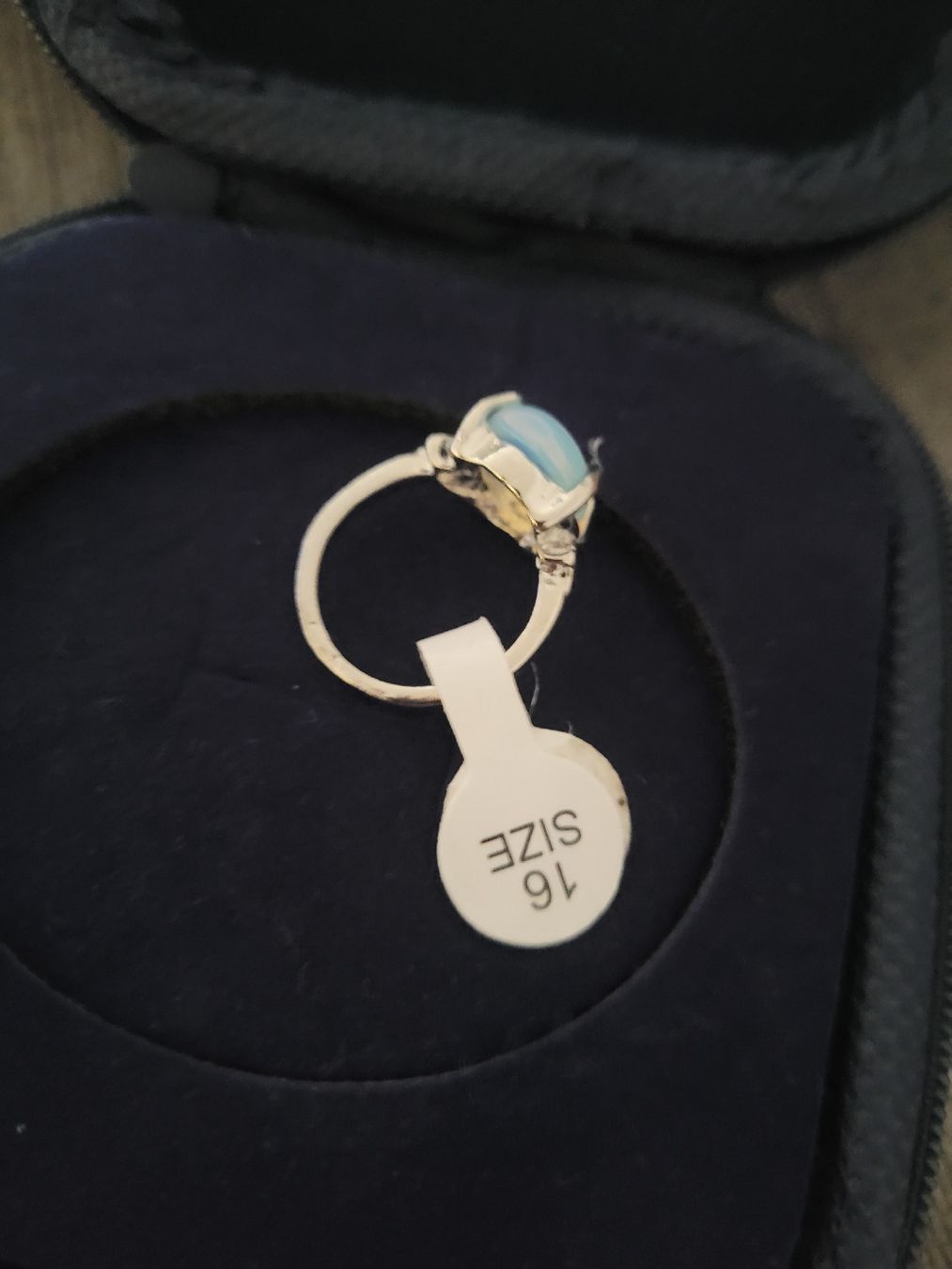 Ringe: Wunderschoener Damenring mit Opal, Grösse 16, neuwertig – Neu und originalverpackt aus Bassersdorf von Hyri.i