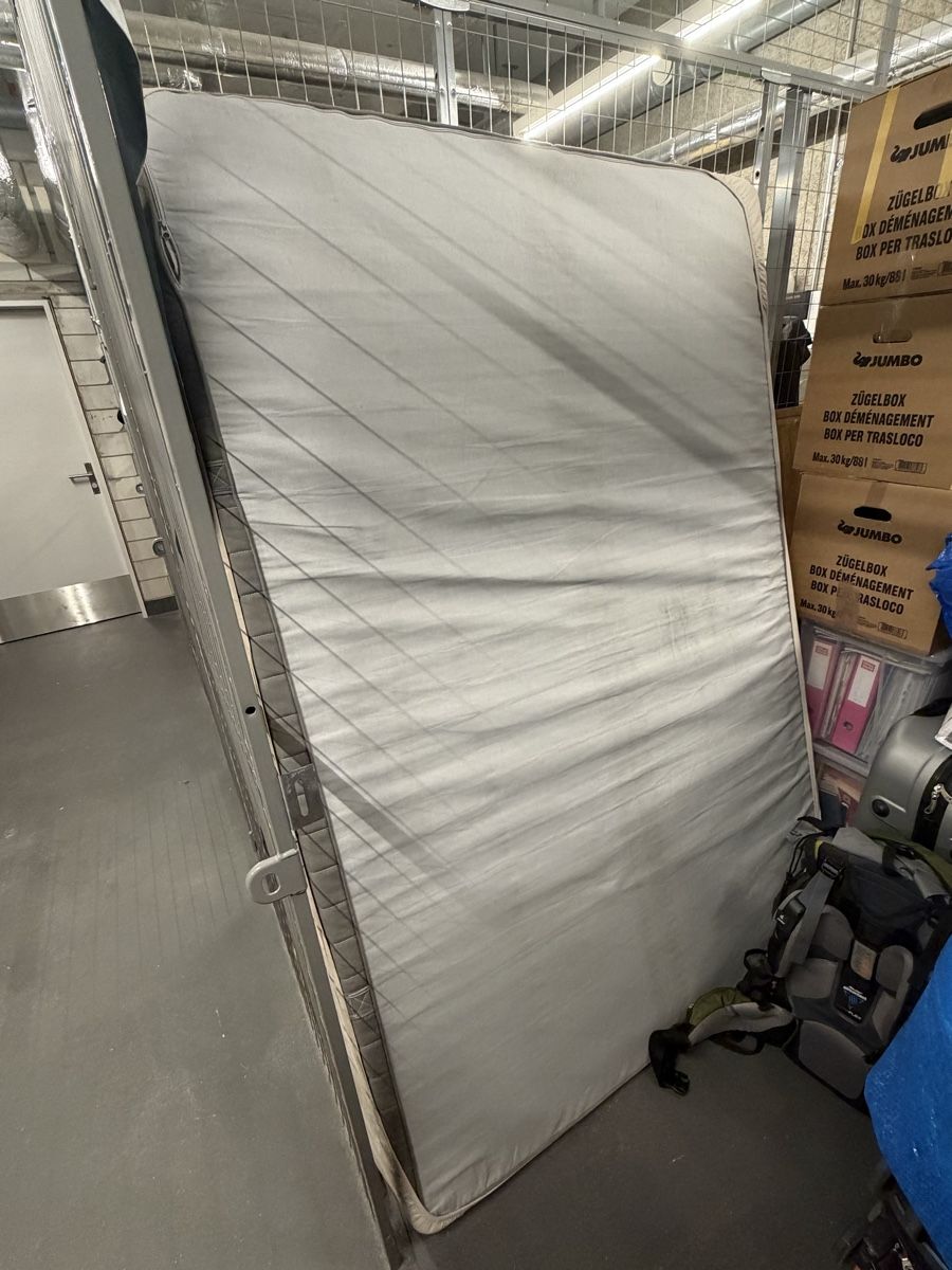 Matratzen: 140x200 mattress, good condition – Gebraucht aus Zürich von pol_cy5n