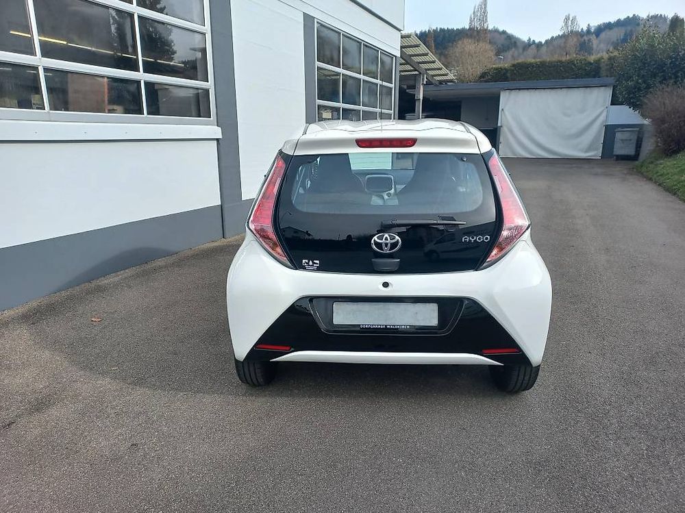 Toyota Automobili: Toyota Aygo 1.0 *ab MFK *ab Service *Top Zustand – Usato da Waldkirch venduto da Dorfgarage_W 8