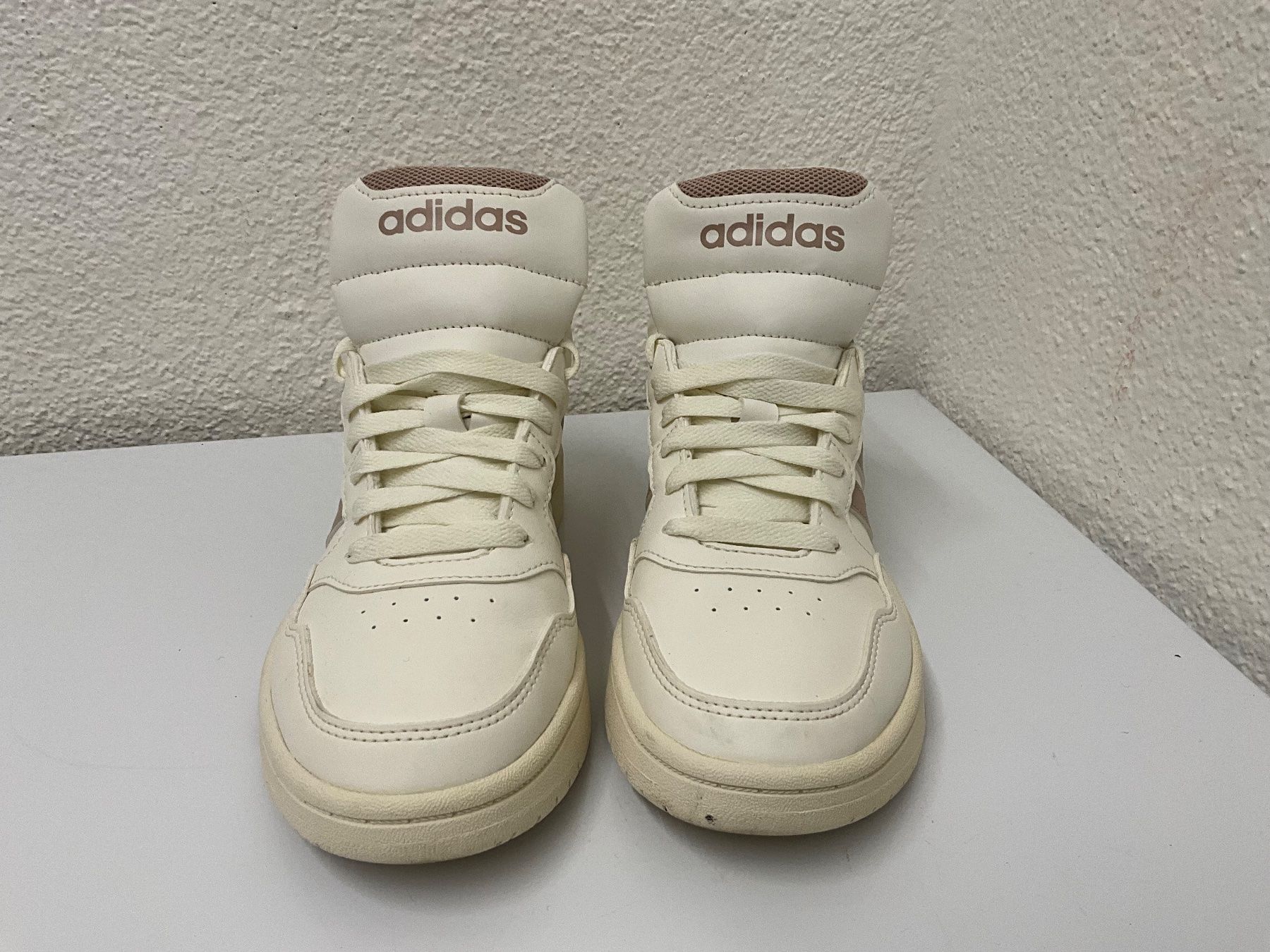 Adidas Damenschuhe: Adidas Hoops 3.0 MID Classic Sneaker Damen Gr.36 – Gebraucht aus Siebnen von mac_8tmv 1