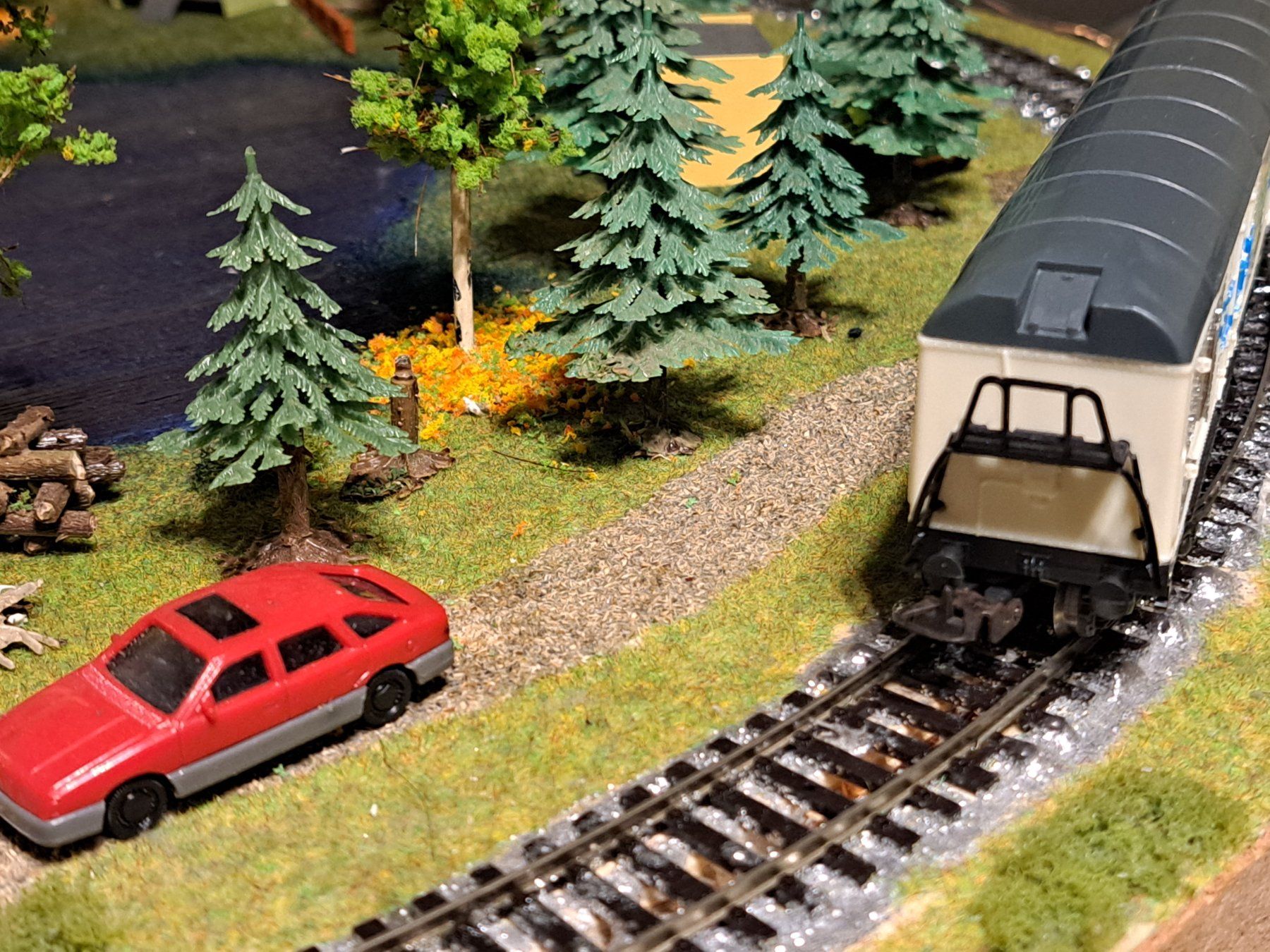Lima Modellini di ferrovie: Kühlwagen von Lima – Usato da Schwanden GL venduto da roerich20 5