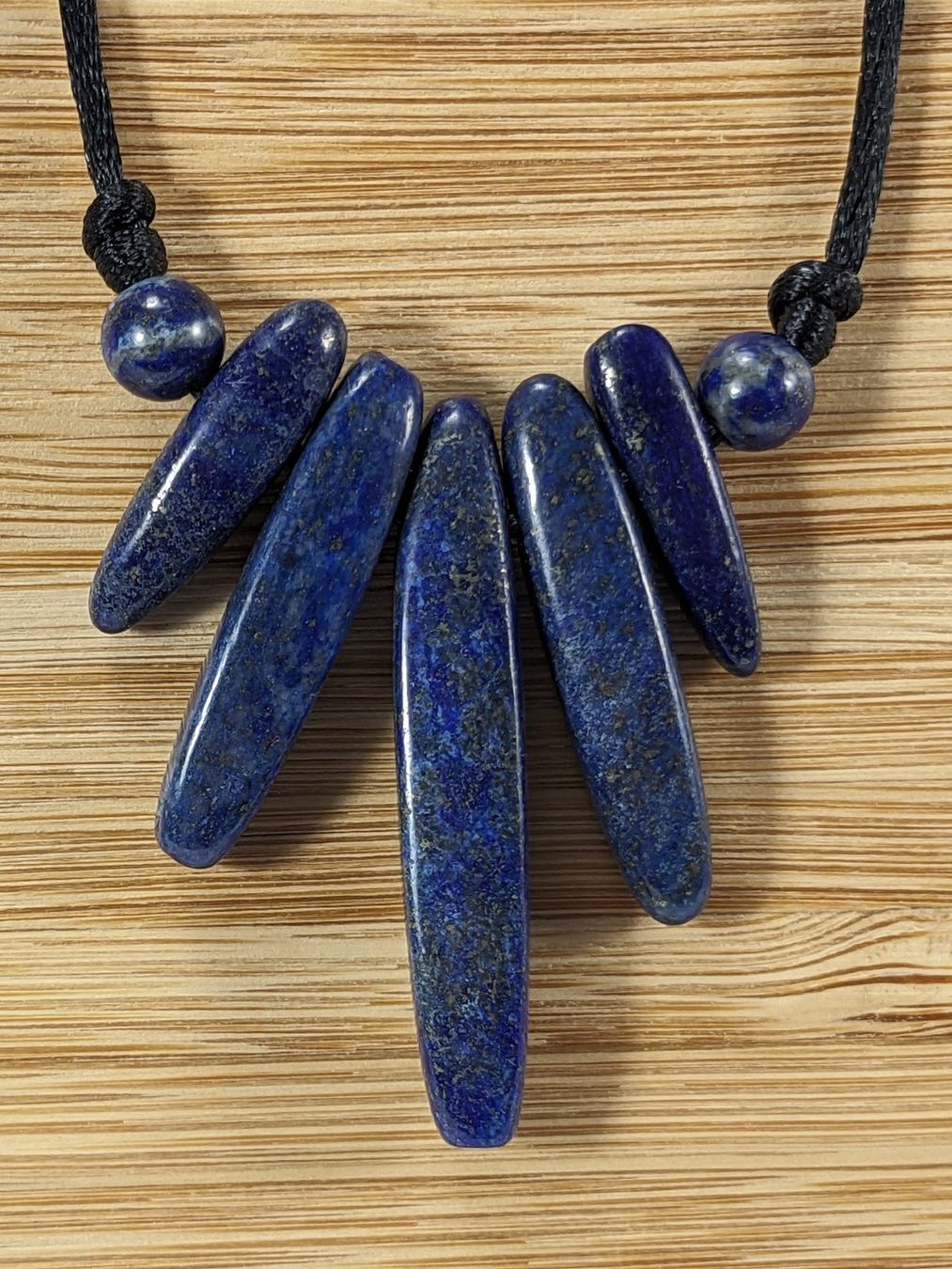 Minerali & Pietre curative: Lapislazuli/Lapis Kette – Nuovo e nell'imballaggio originale da Meilen venduto da StoneGarden