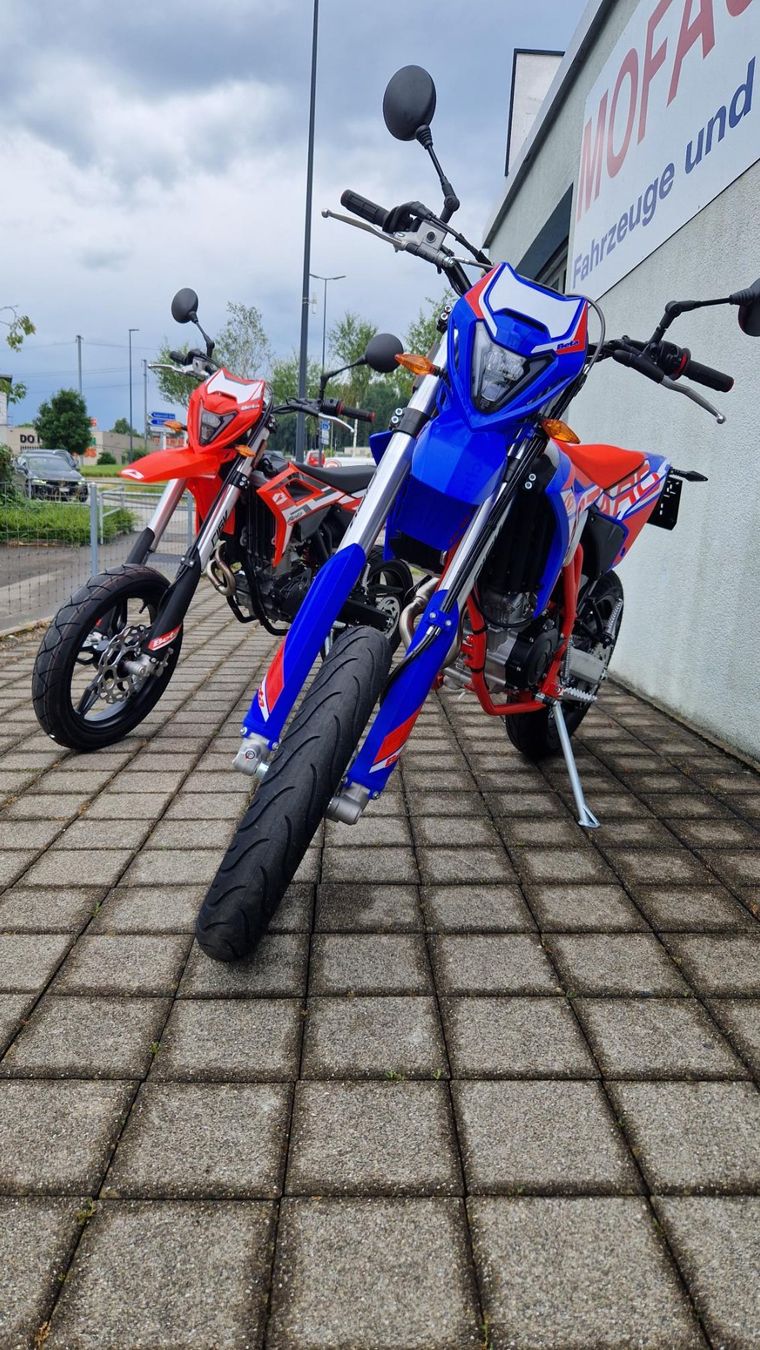 Beta Strada: Beta Supermoto 125 R-Model – Nuovo e nell'imballaggio originale da Wetzikon ZH venduto da MOFAG-AG 2