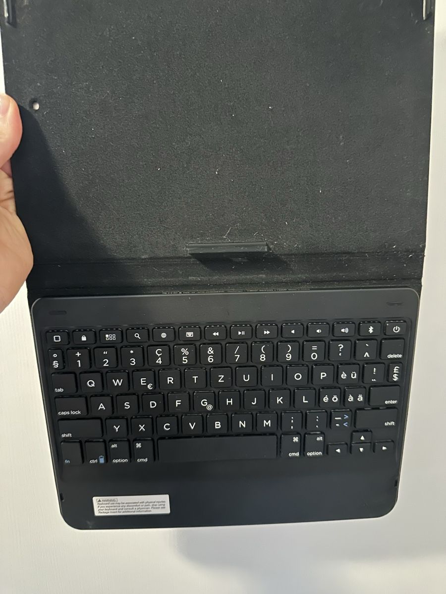Covers & Borse: Zagg Key Pro Tablet Case iPad, Portable, Like New! – Usato da Zürich venduto da car_68nt 6