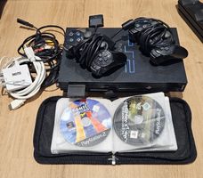 PlayStation 2 inkl. Zubehör und 30 Spielen