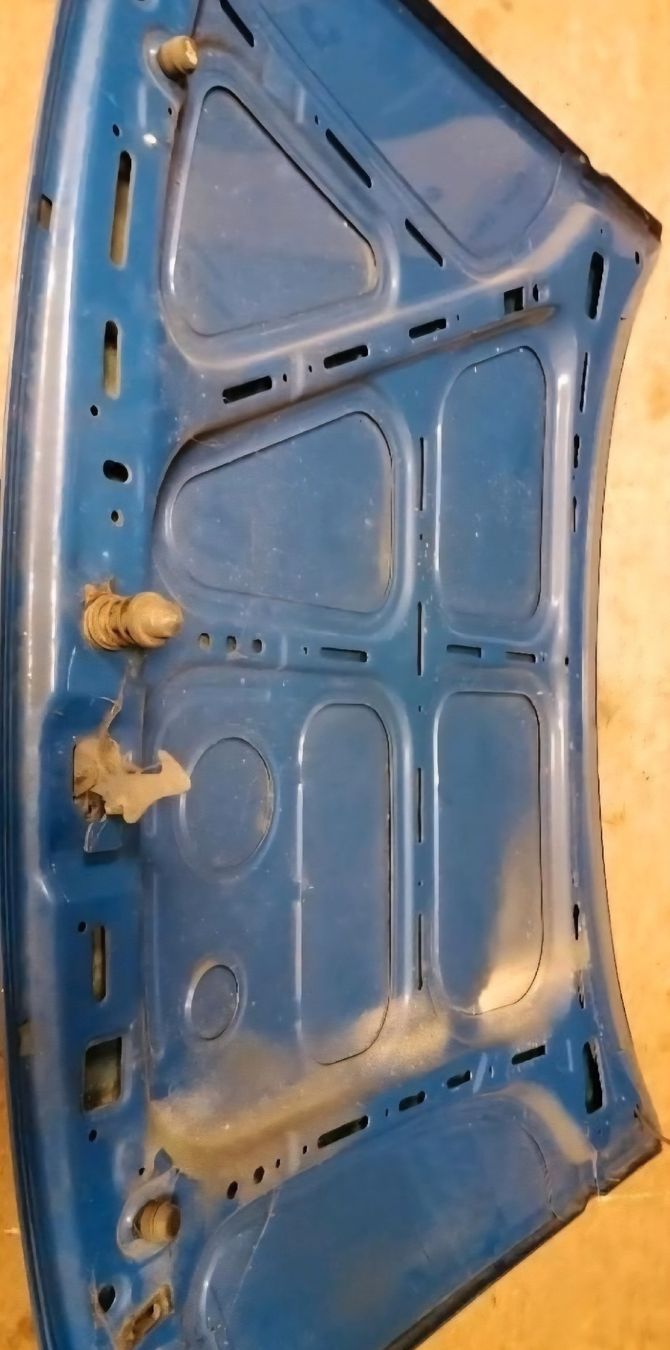 Opel Tutti pezzi di ricambio auto: Motorhaube Opel Astra F – Usato da Widnau venduto da jac_qrb2