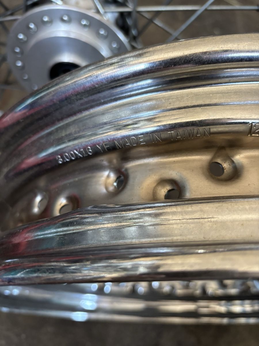 Harley-Davidson Jantes: 2 Harley Sportster Speichenfelgen – D'occasion à Wileroltigen par RichterichLuca 1