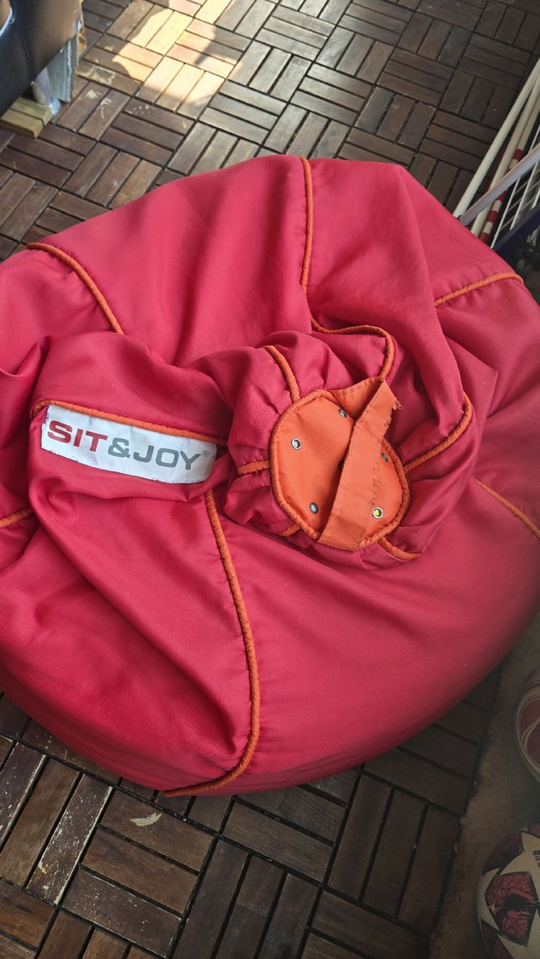 Poltrone: SIT & JOY Pouf rouge occasion – Usato da Grand-Lancy venduto da dan_g95c 1