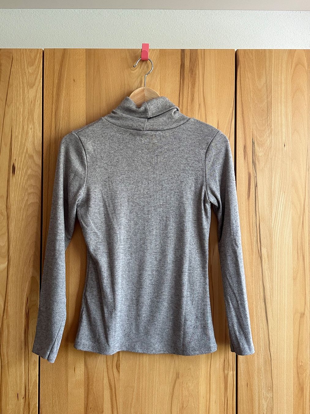 Pullover & Sweatshirts: Rollkragenpullover Grau – Gebraucht aus Schlieren von car_2bwb 2