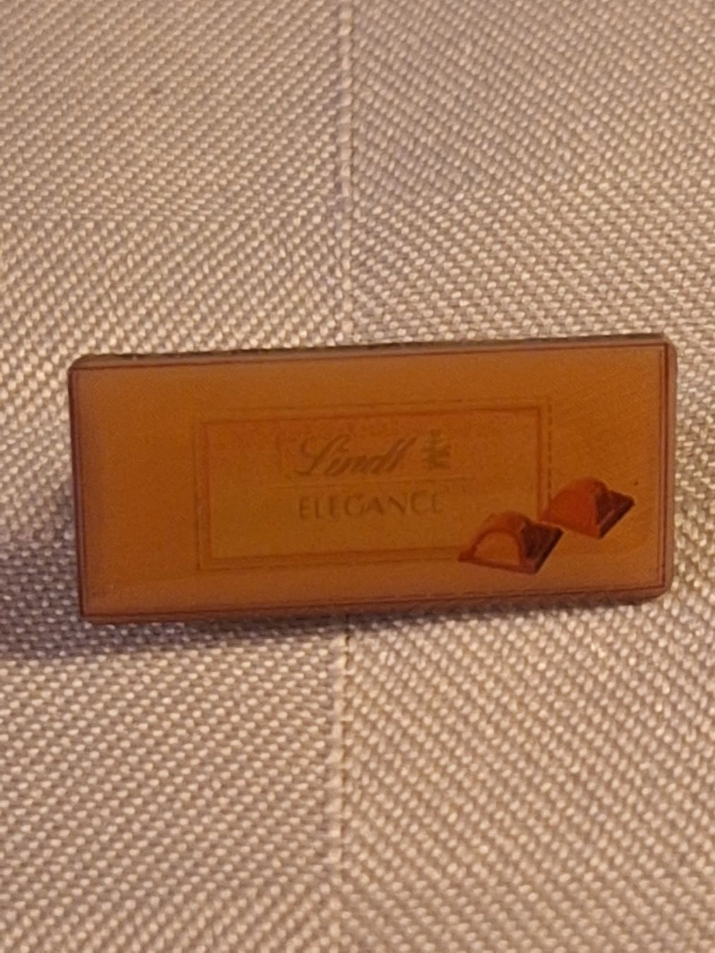 Plaketten & Abzeichen: Pin Lindt Elegance Schokolade – Gebraucht aus Schaffhausen von ric_s9pn