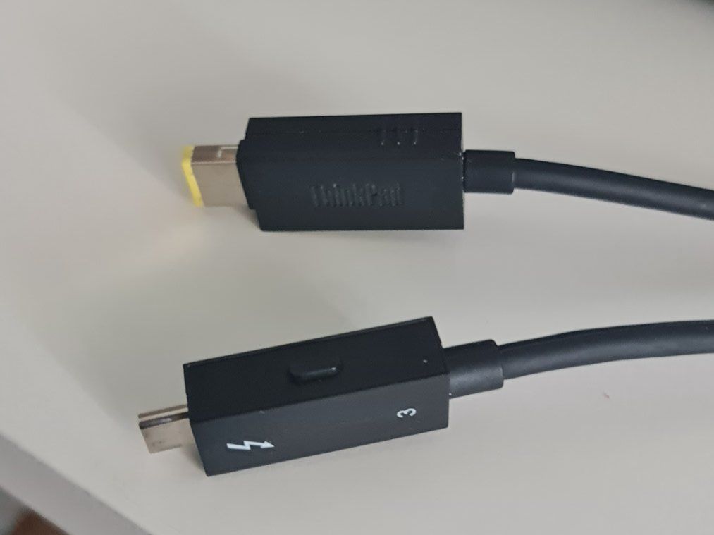 Lenovo Cavi: Original Lenovo ThinkPad Thunderbolt 3 Dock Gen 2 SplitKabel – Usato da Basel venduto da YMSP 3