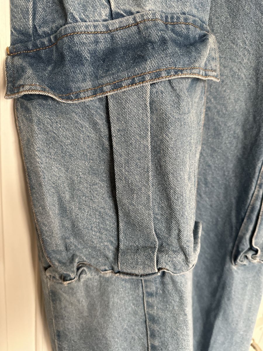 Hosen: Coole Baggy Jeans mit Cargotaschen – Gebraucht aus Bern von Ibizaflow 2