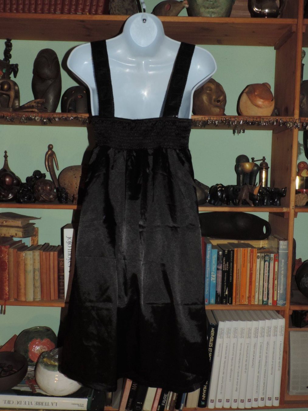 Kleider: robe noire satin – Gebraucht aus Genève von Axelle333 8