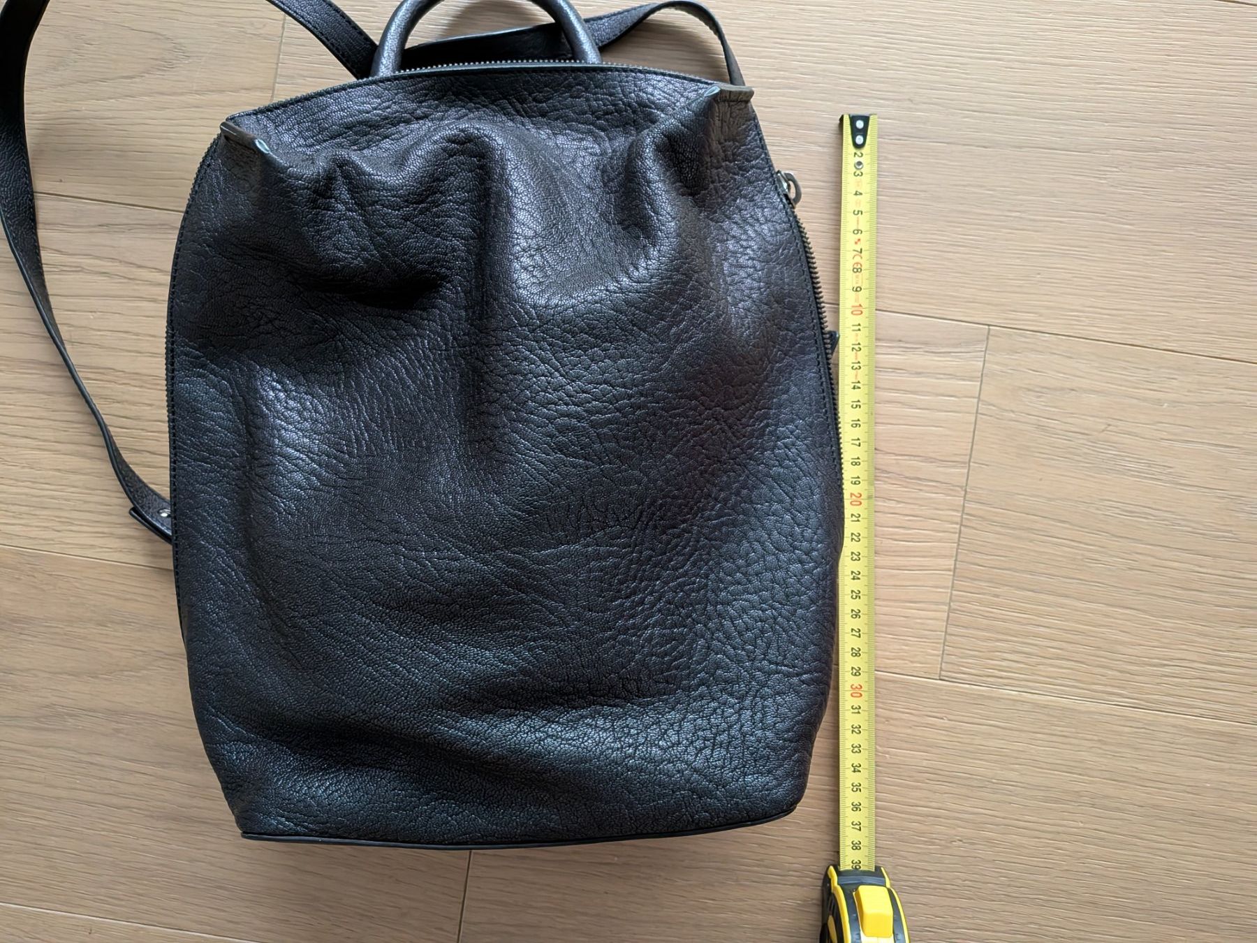 Zaini: Black leather backpack AGL – Usato da Zürich venduto da vdenisa1 4
