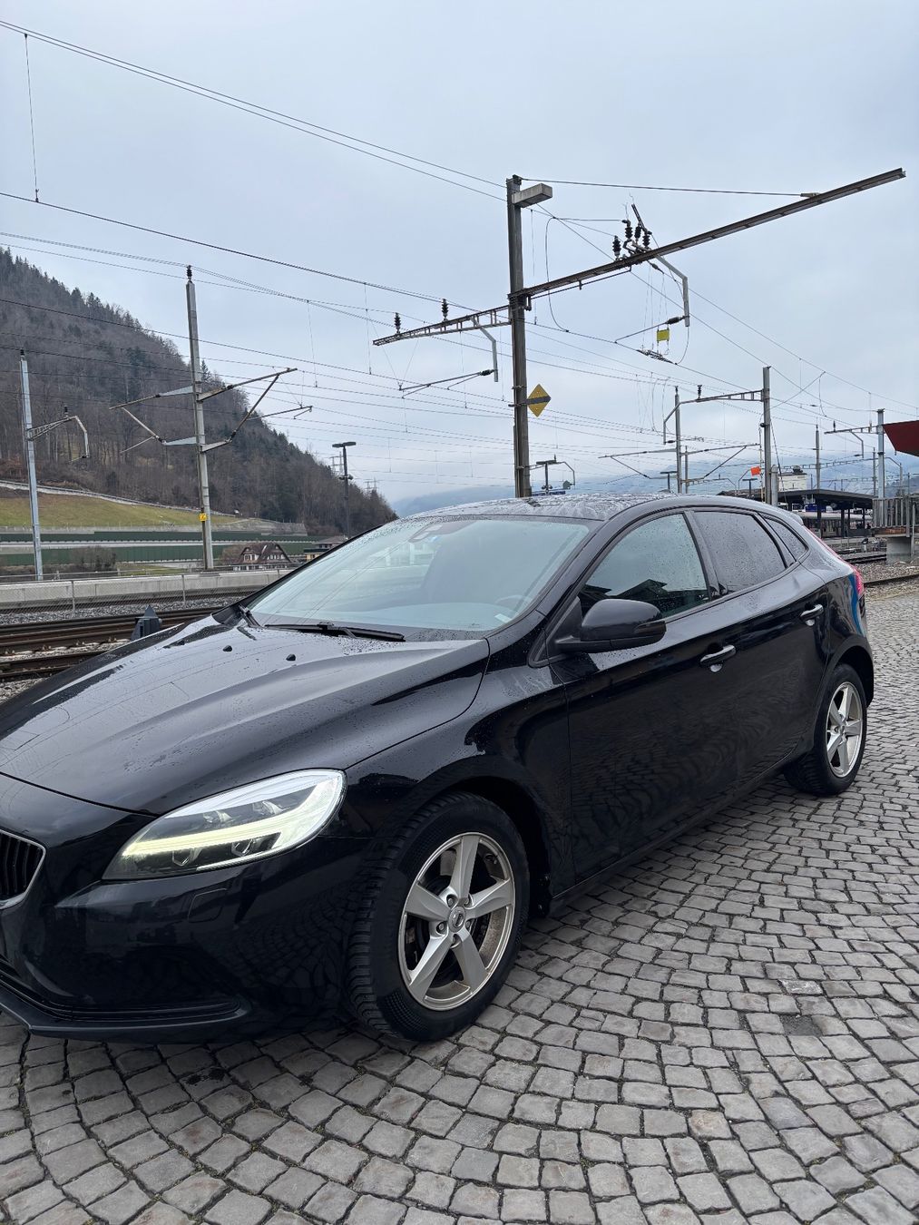 Volvo Automobili: Volvo V40 D2 – Usato da Seewen SZ venduto da jovi103 1