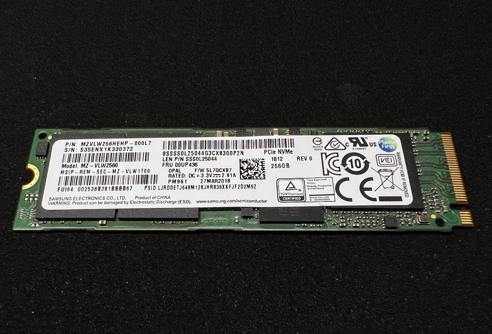 Samsung Dischi rigidi: Samsung NVMe SSD 256GB – Usato da Horw venduto da SIMPLYWING