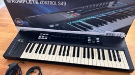 Native Instruments Komplete Kontrol S49 MK1 in Top-Zustand