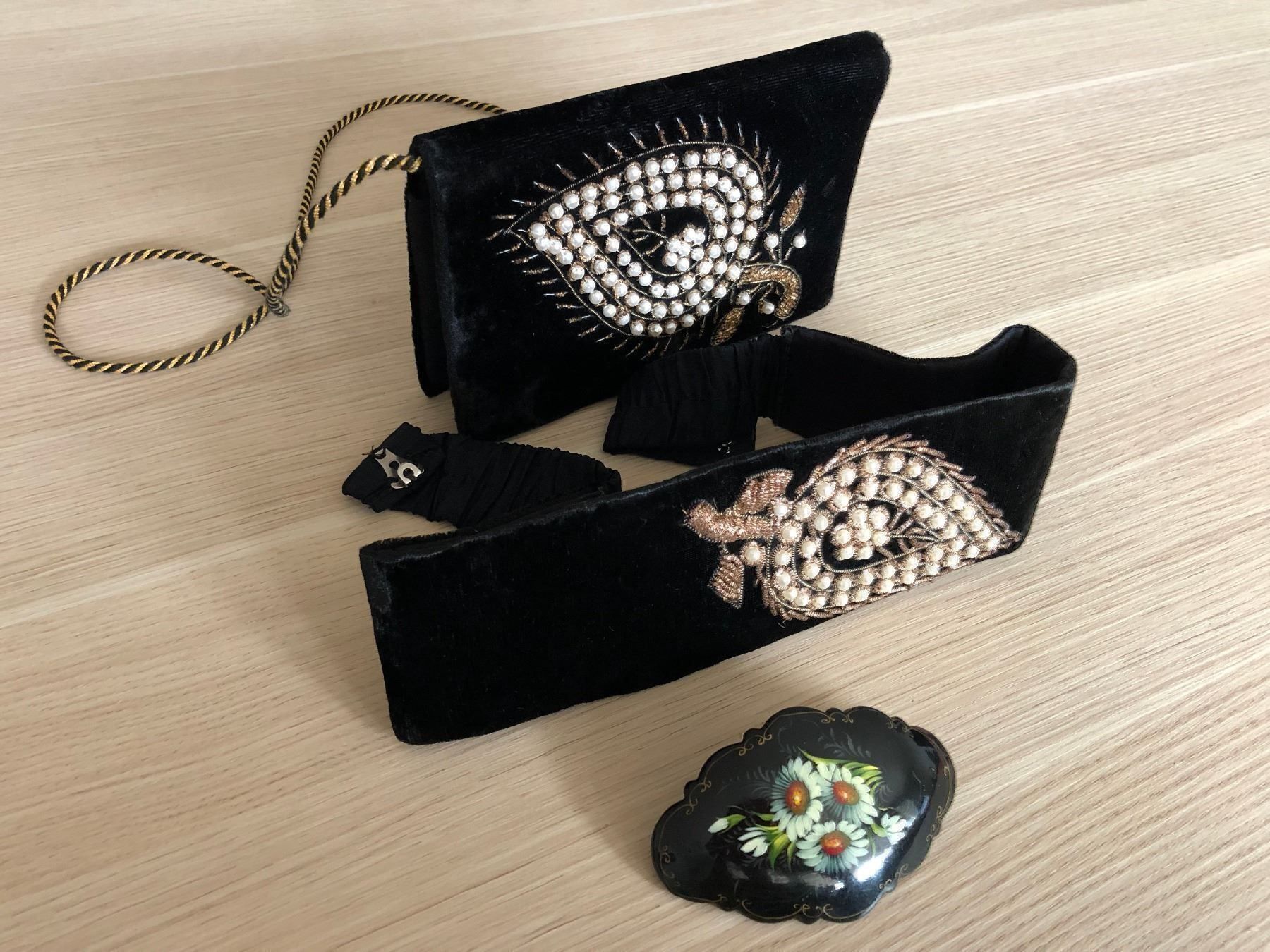 Taschen für Damen: Set Handmade Gürtel, Haarspange, Tasche – Gebraucht aus Glarus von Glafri