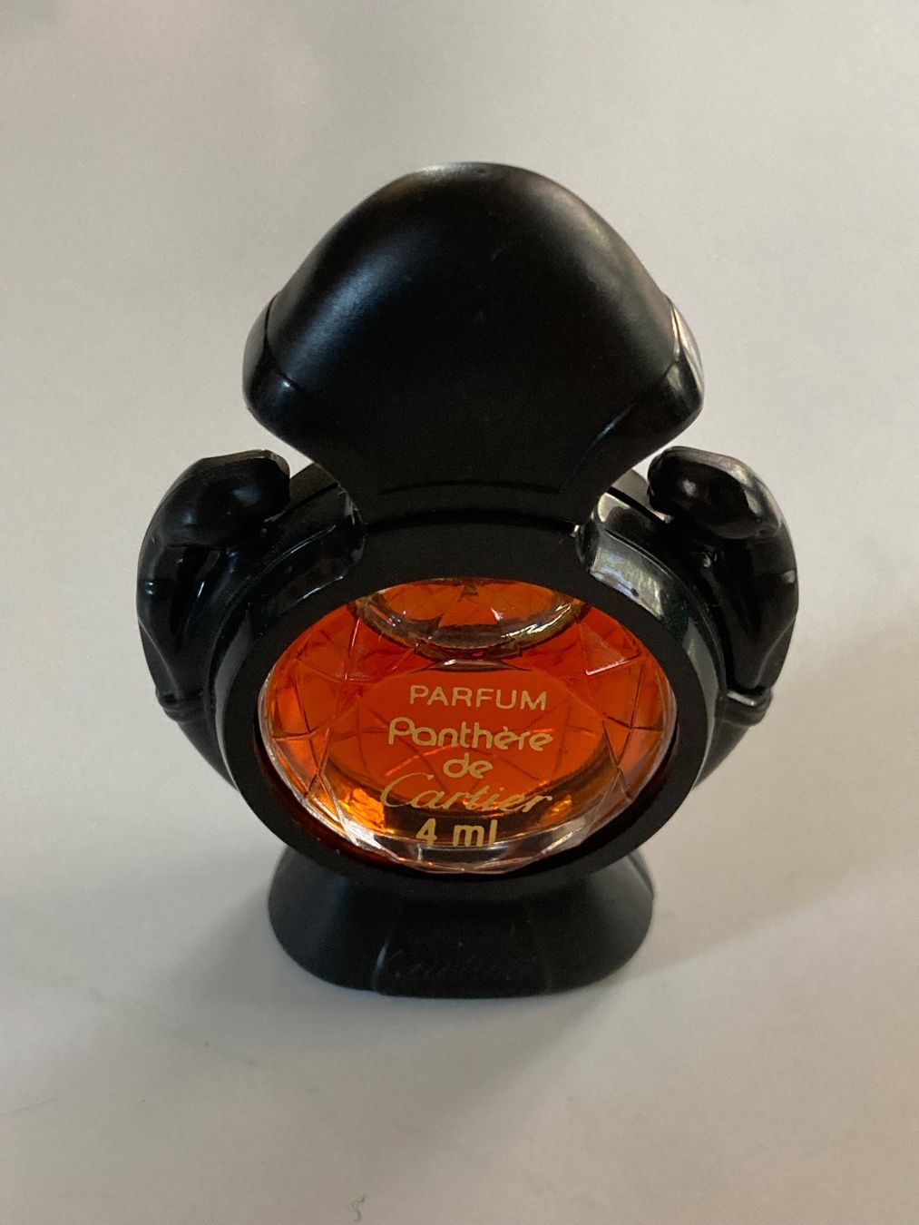 Cartier Profumi & Eau de Toilette: Panthère de Cartier - Miniature Parfum 4ml – Usato da Bassecourt venduto da CALUMET-X