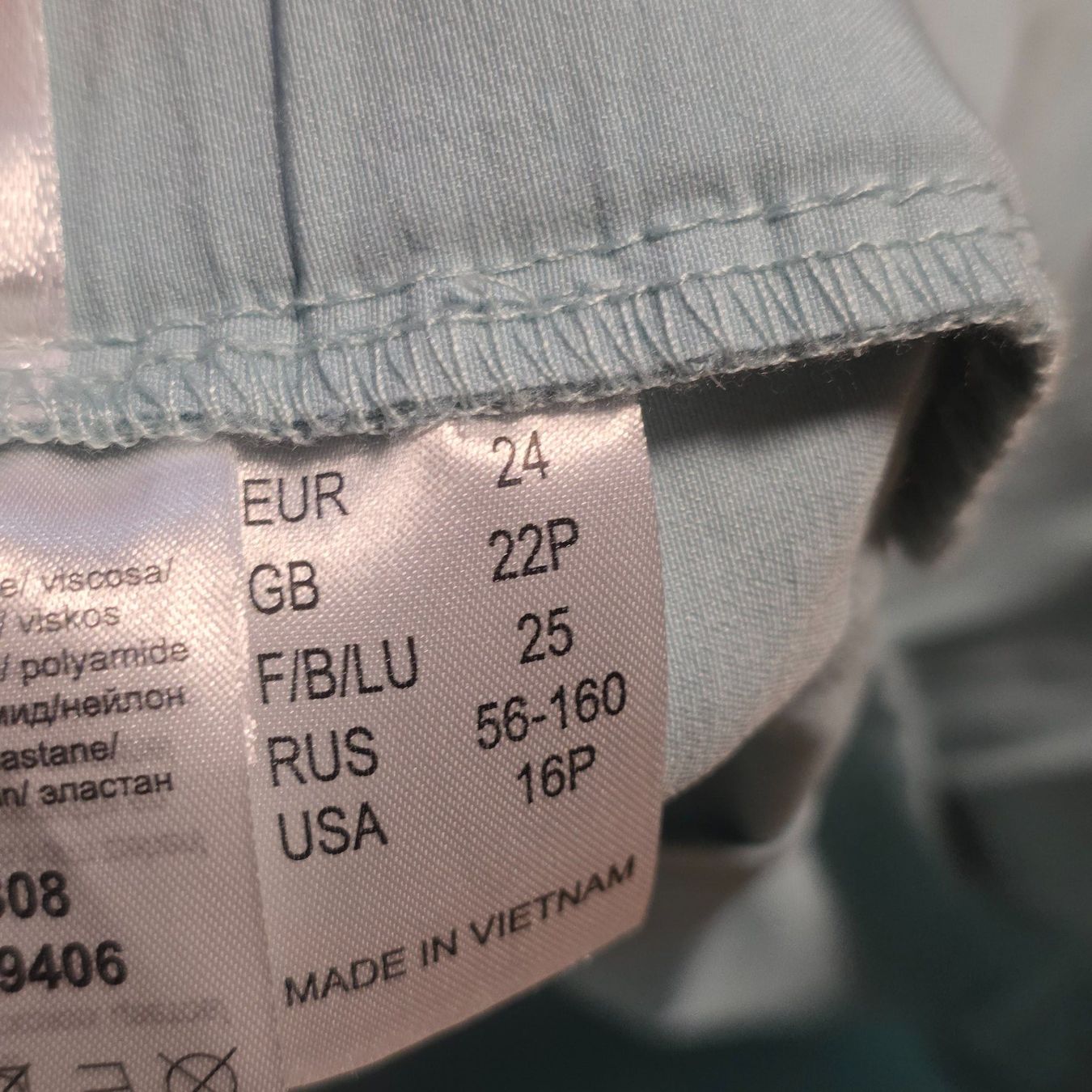 Pantaloni: Mintfarbene Damenhose 48/50 bequem – Usato da Wald ZH venduto da CapLux 8