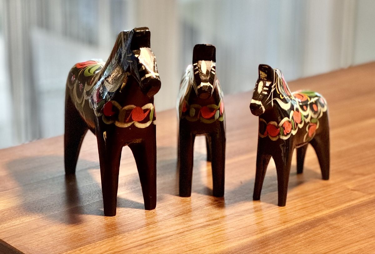 Statuette: Drei Dala -Pferde schwarz, Nils Olsson – Usato da Baar venduto da Freethy 3